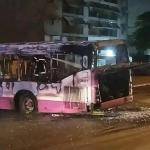 Côte d’Ivoire / Sécurité : Des violences éclatent à Yopougon, un bus incendié et une voiture de police attaquée