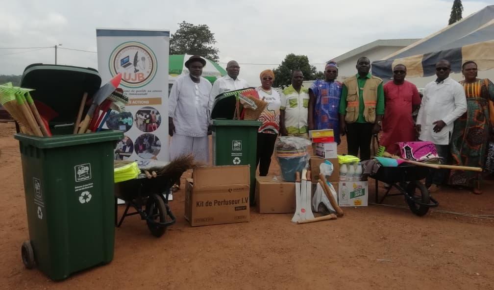 Côte d’Ivoire / Journée de Salubrité : l’UJB offre du matériel et des médicaments au centre de santé de Prépressou-Kanhankro