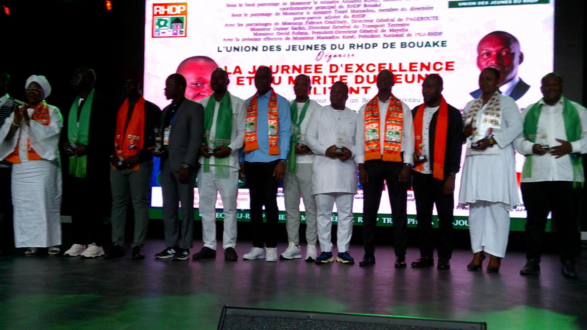 BOUAKÉ : L’UJ-RHDP honore 50 jeunes militants pour leur implication politique